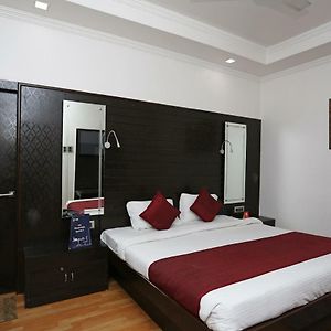 Comfort Triple Room Shower